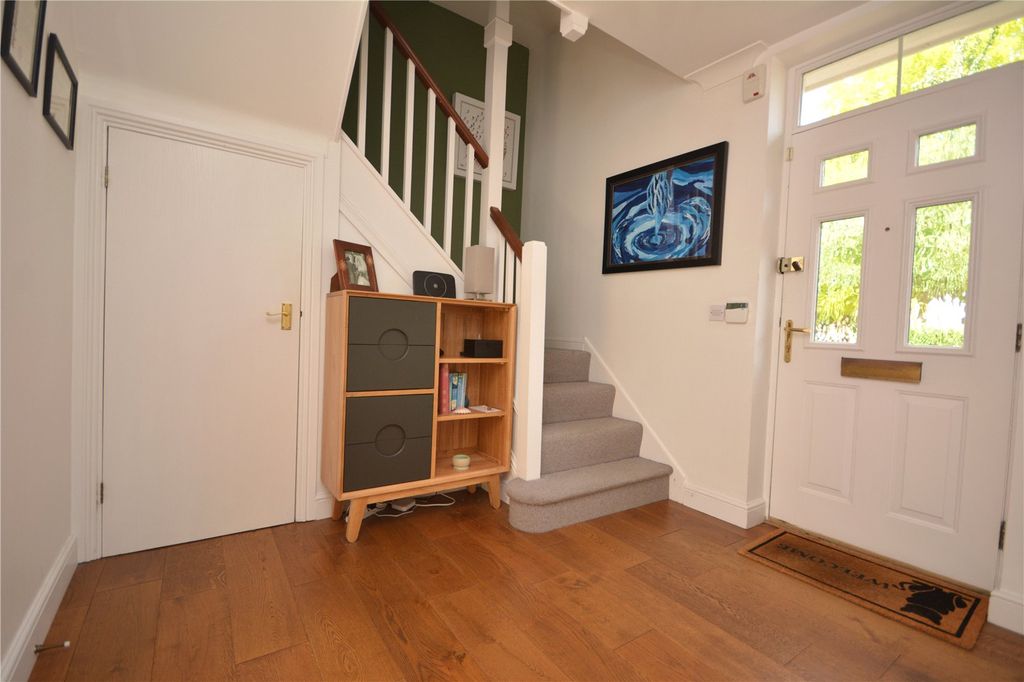 Property photo 2 of 16 Hallway