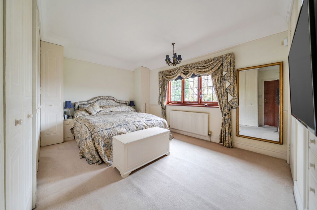 Additional image 6 of 4 bed detached house for saleThe Avenue, Fareham, Hampshire PO14