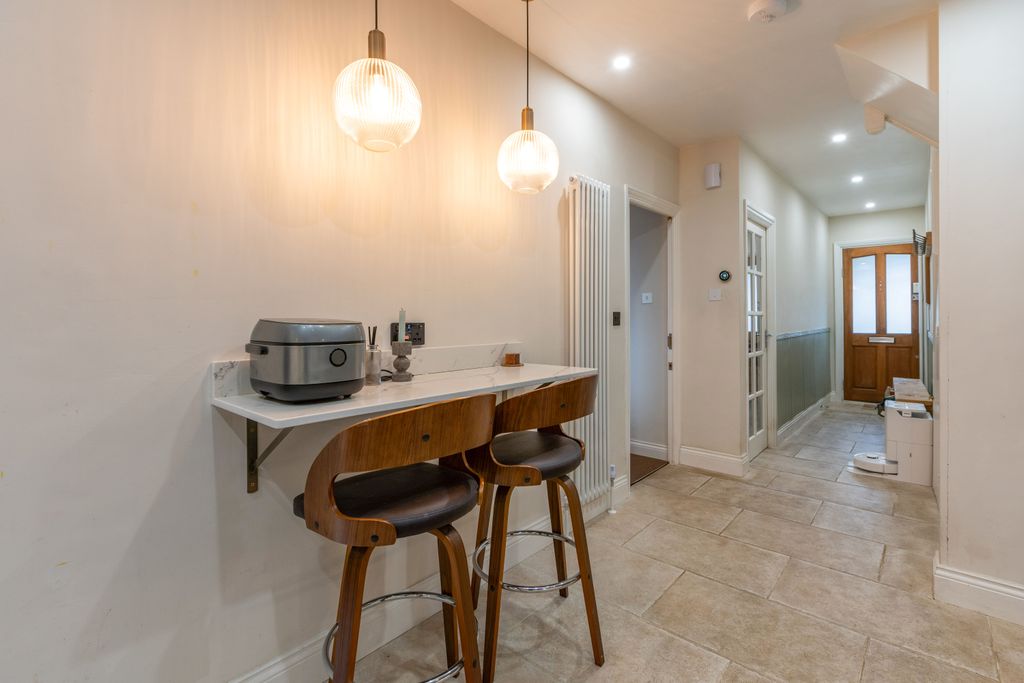 Property photo 3 of 15 359 Oakleigh Road North N20 0Rj-8