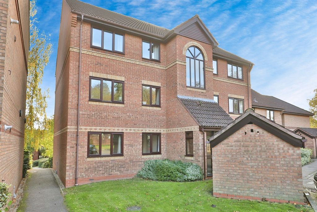 Property photo 1 of 9 Image