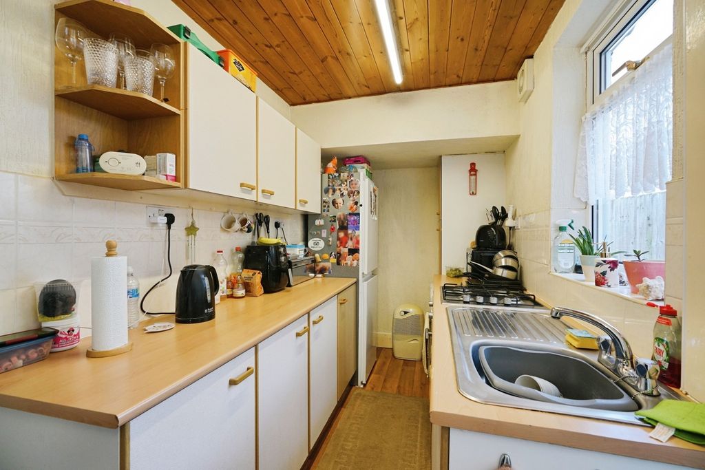 Property photo 2 of 17 Photo