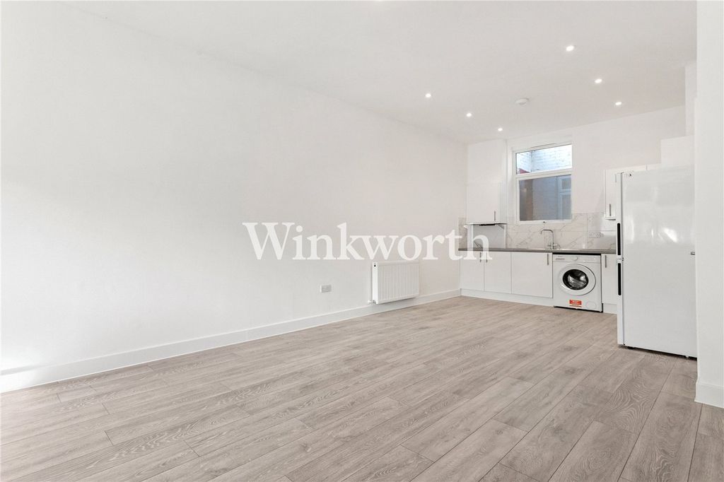 Property photo 3 of 14 Picture No. 21