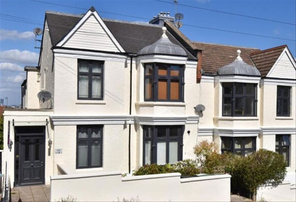 Property photo 1 of 1