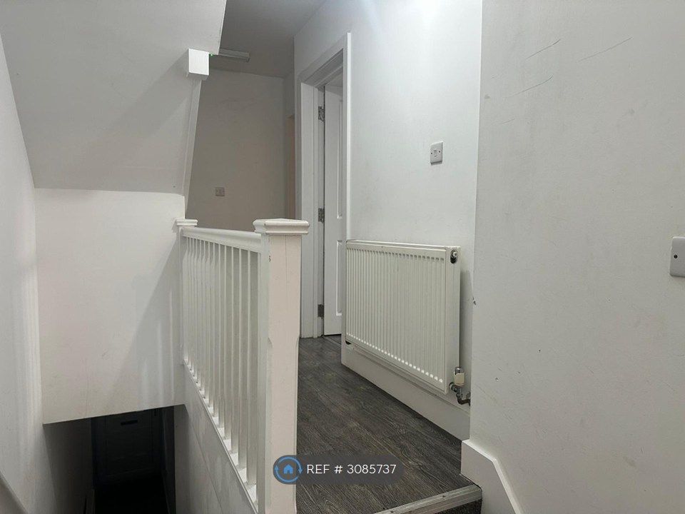Property photo 2 of 14 First Floor Landing