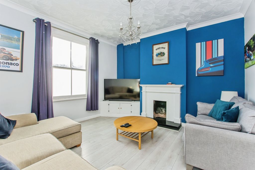 Property photo 3 of 14