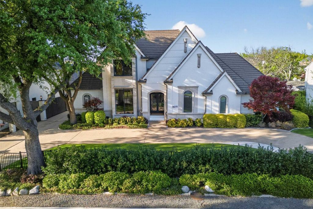 Property photo 1 of 31