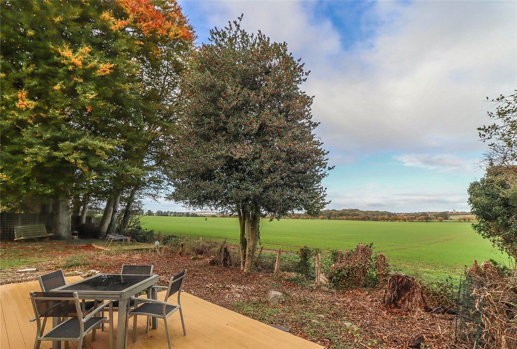 Property photo 2 of 35 Picture No. 37