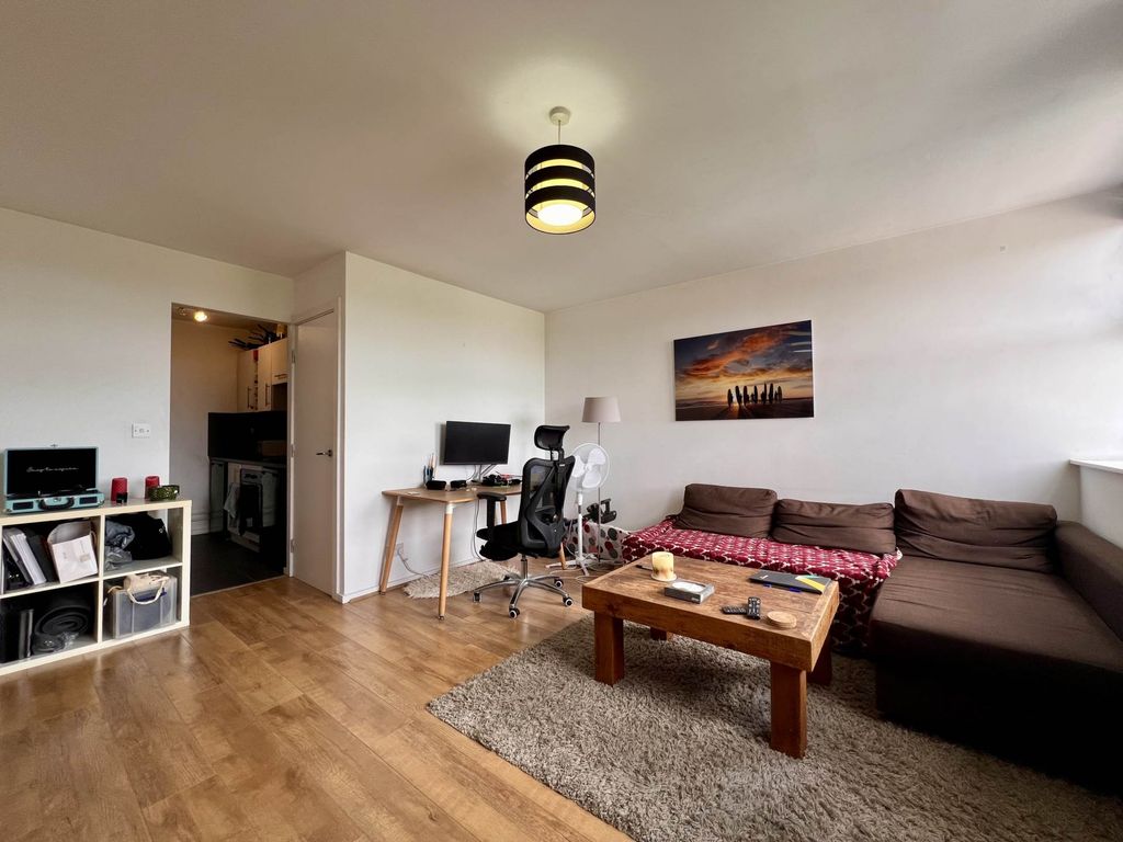 Property photo 2 of 12