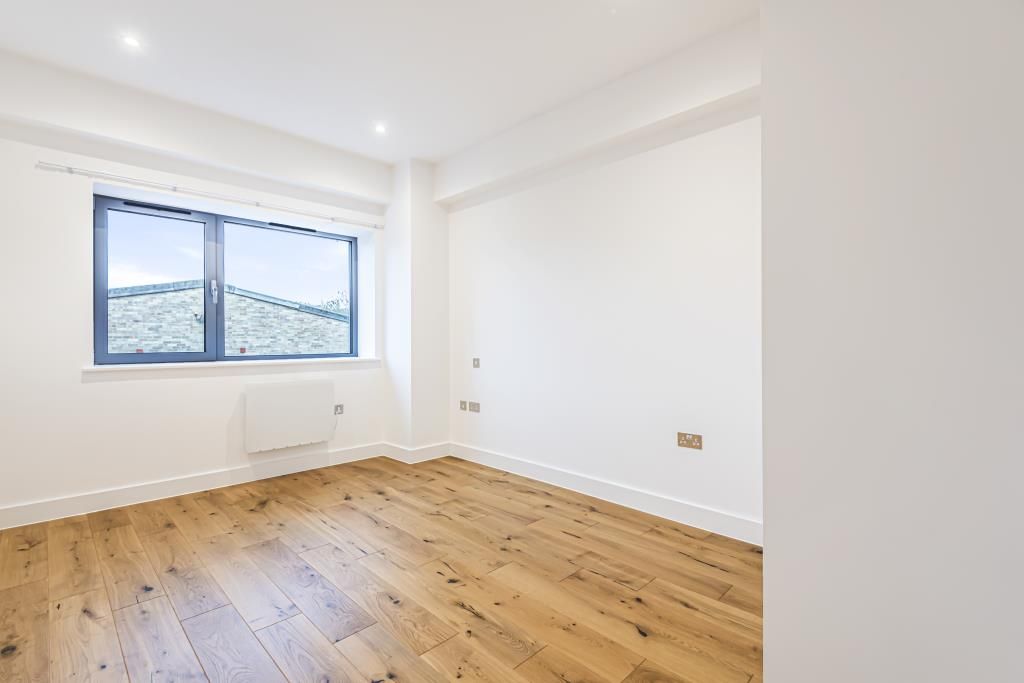 Property photo 2 of 10 Bedroom