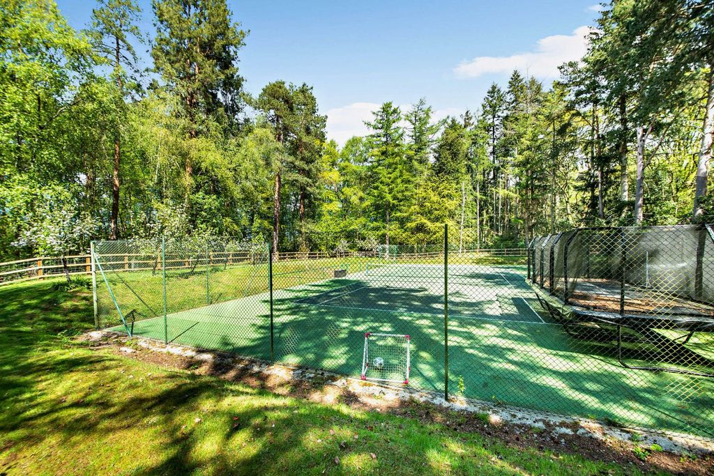 Additional image 7 of 6 bed detached house for saleHorris Hill, Newbury, Berkshire RG20