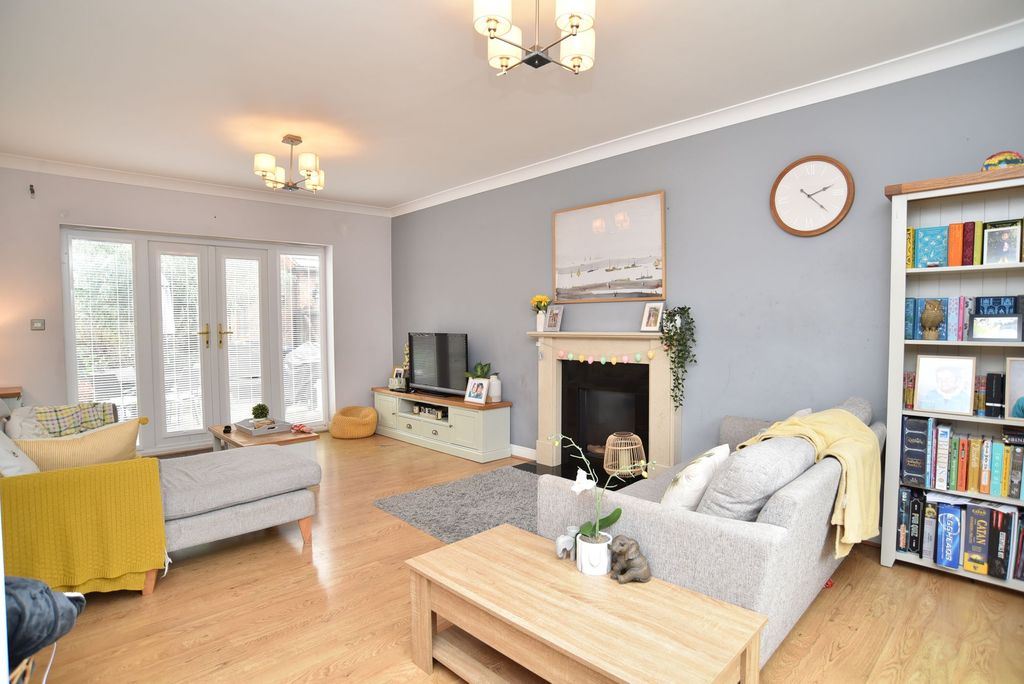 Property photo 3 of 14