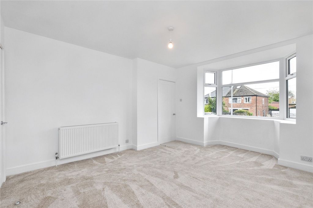 Property photo 2 of 18 Picture No. 08
