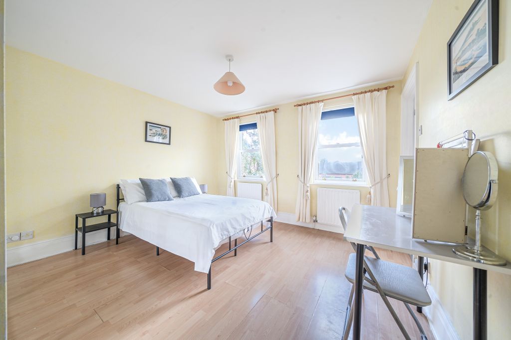 Property photo 3 of 21