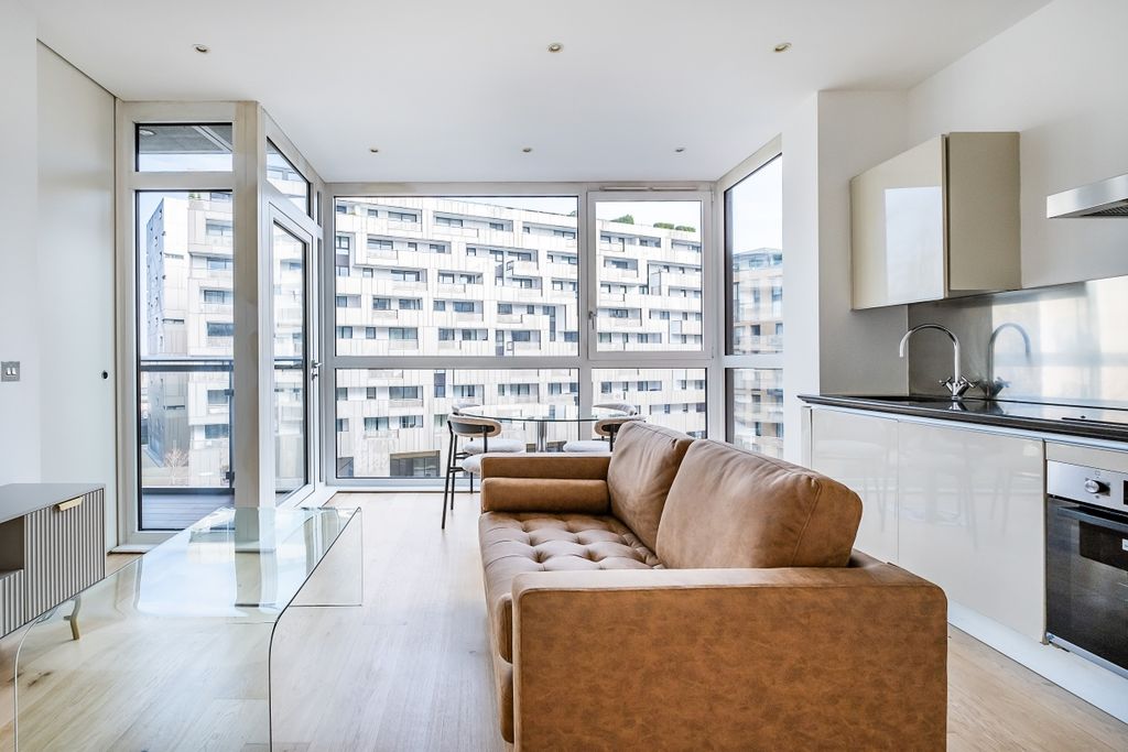 Property photo 3 of 13 Reception