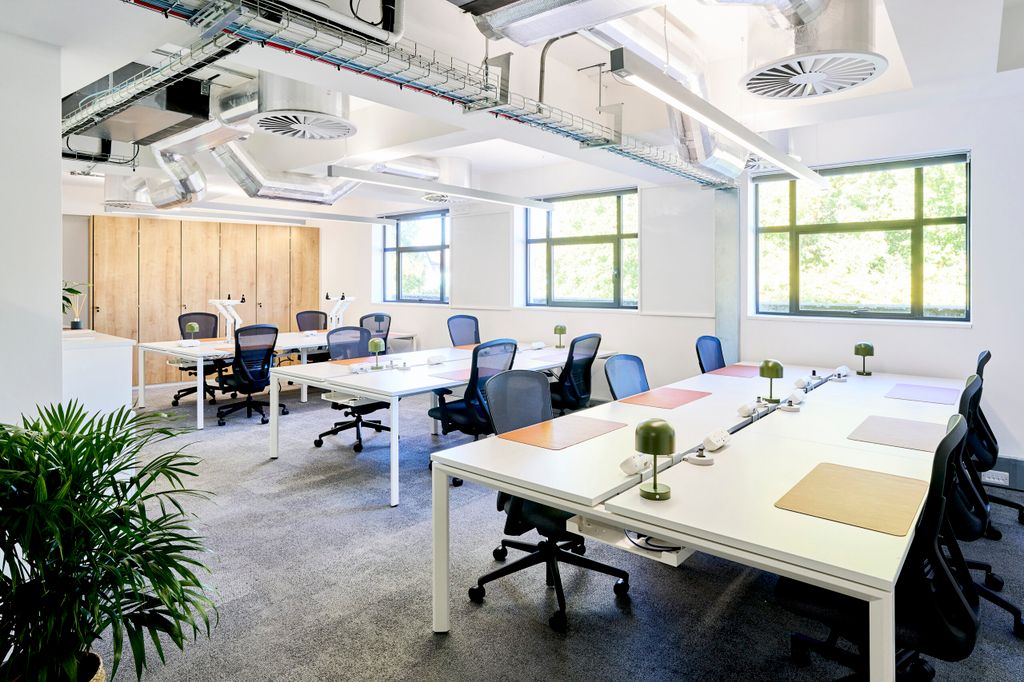 Property photo 1 of 4 Office