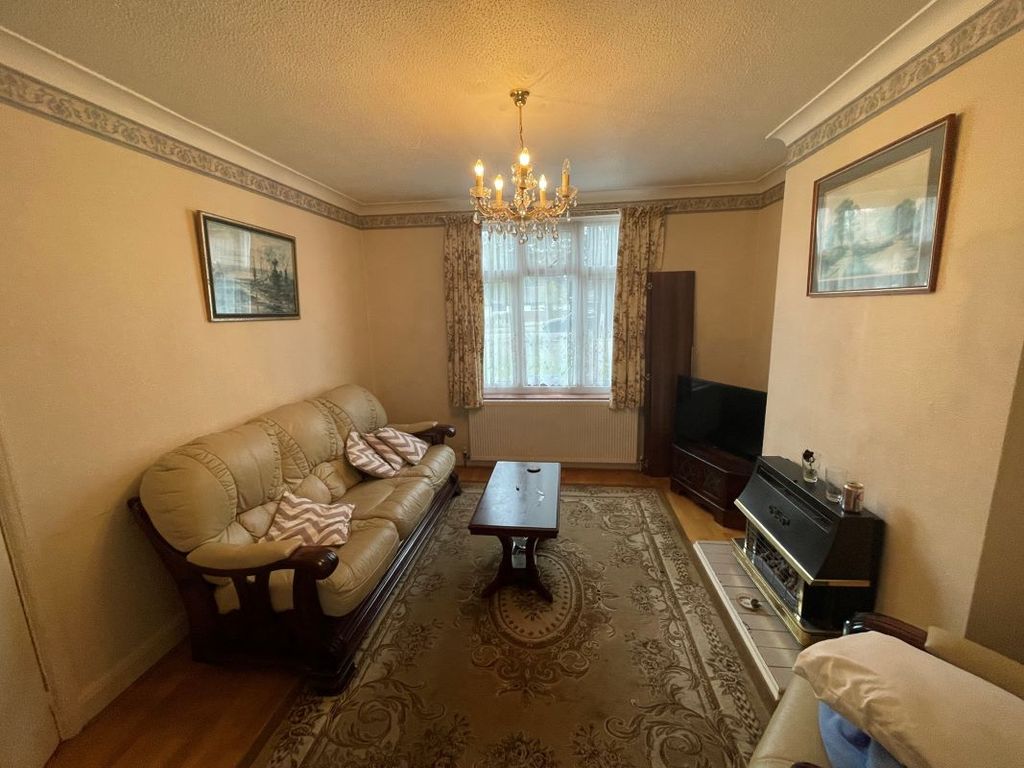 Property photo 2 of 24