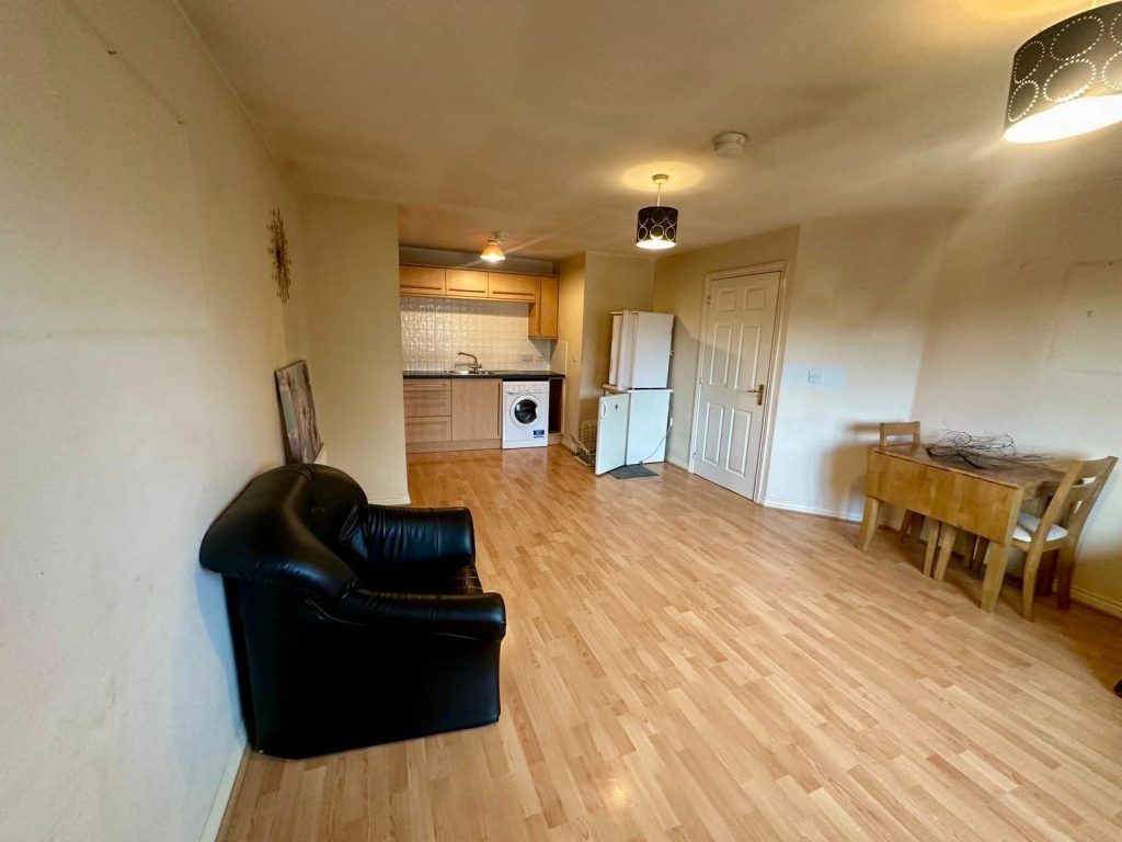 Property photo 3 of 8