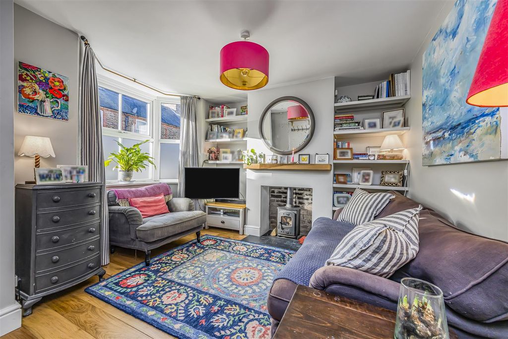 Property photo 2 of 19 65 Whyke Lane, Chichester-Porticomarketing-Nexa-3.