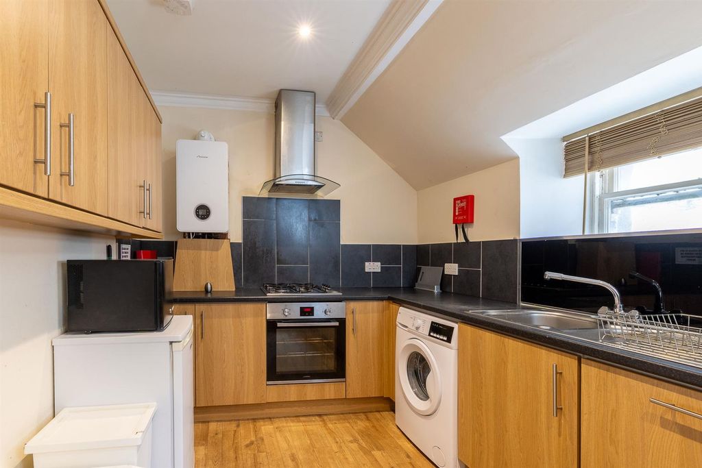 Property photo 3 of 25 39B, Dunkeld Street Aberfeldy-13.Jpg