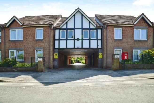 Property photo 1 of 8