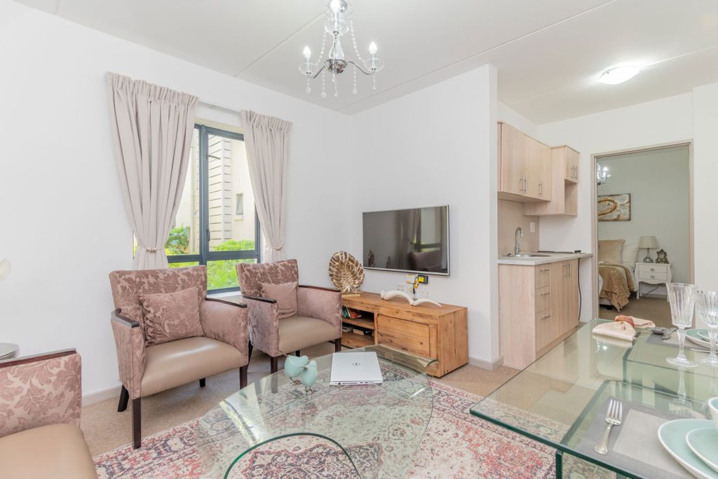 Property photo 1 of 15 Kw1694178