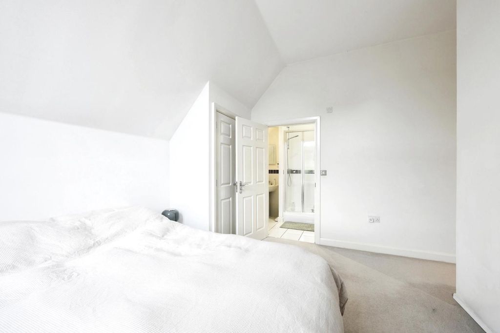 Property photo 3 of 14 Pbox-Img.Jpg