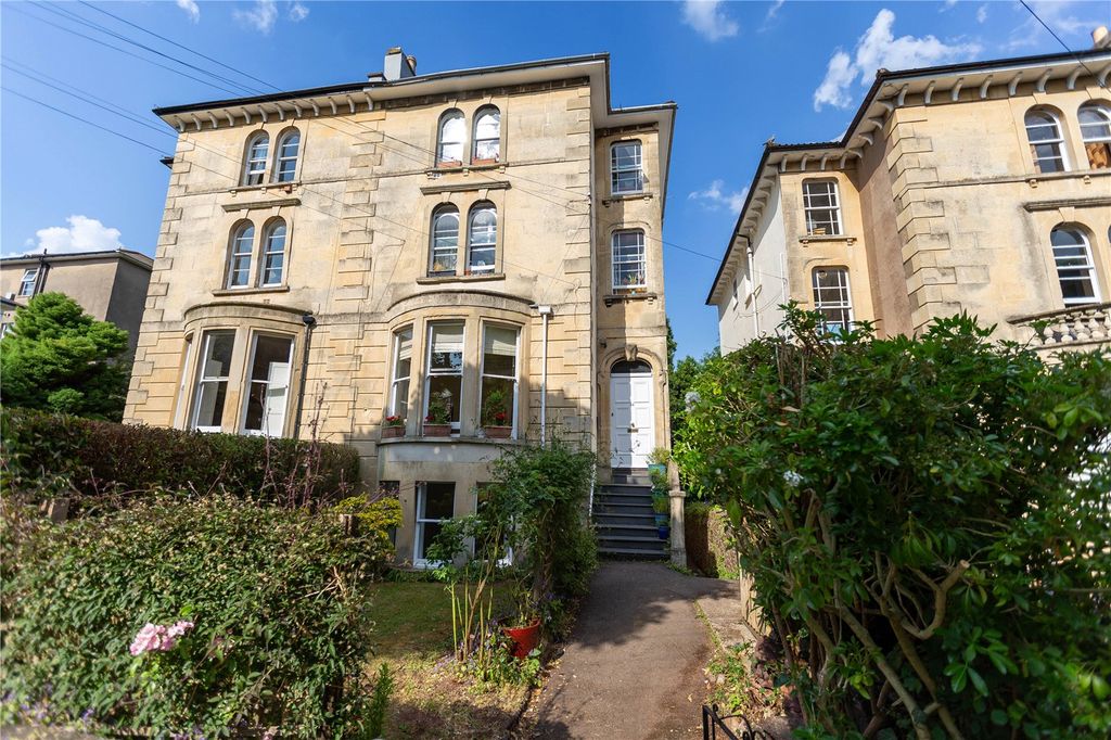 Property photo 3 of 17 Picture No. 19