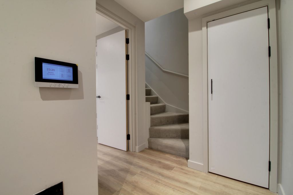 Property photo 2 of 18 Img_7850-Img_7852