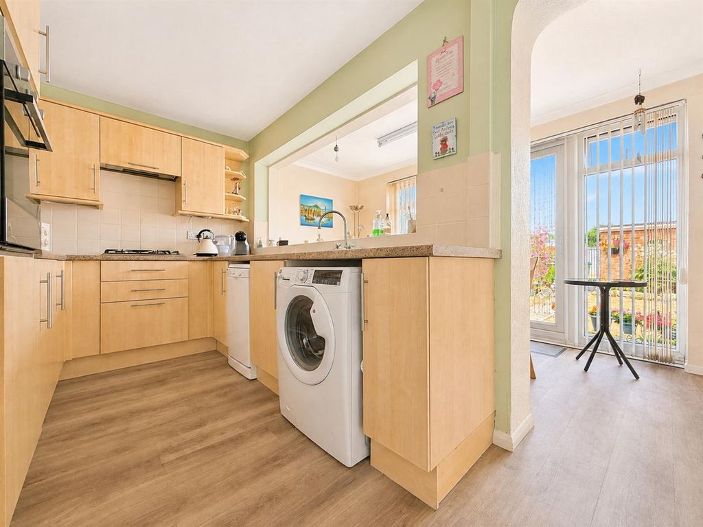 Property photo 3 of 16 738Fcd65-791C-49E5-Aeec-Cf1350669F25.Jpg