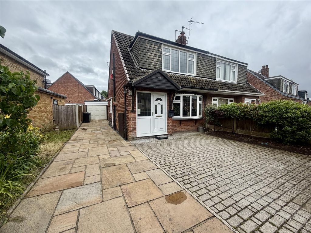 Property photo 1 of 18