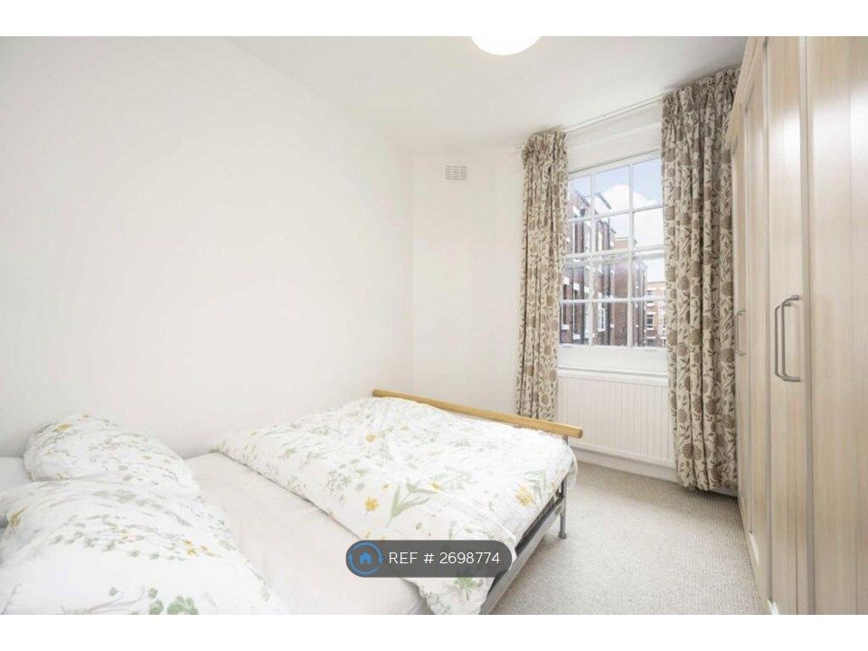 Property photo 3 of 6 The Bedroom Over Looking The Communal Gardens