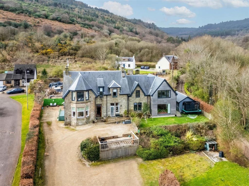 Property photo 3 of 38 Eaisdale House