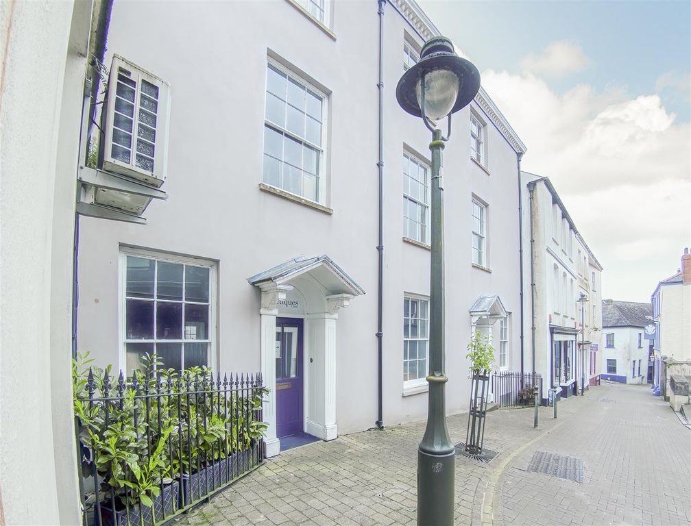 Property photo 1 of 68 2.Jpg