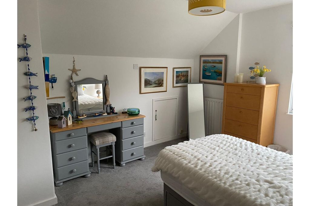 Property photo 3 of 10 Bedroom One