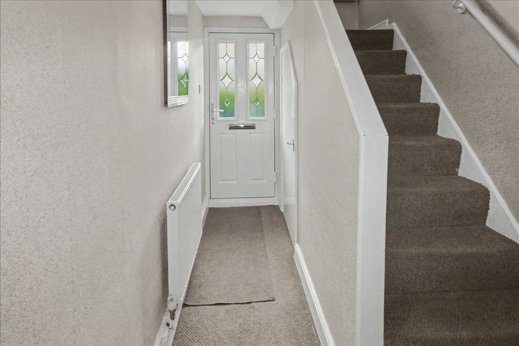 Property photo 2 of 24 Entrance Hall