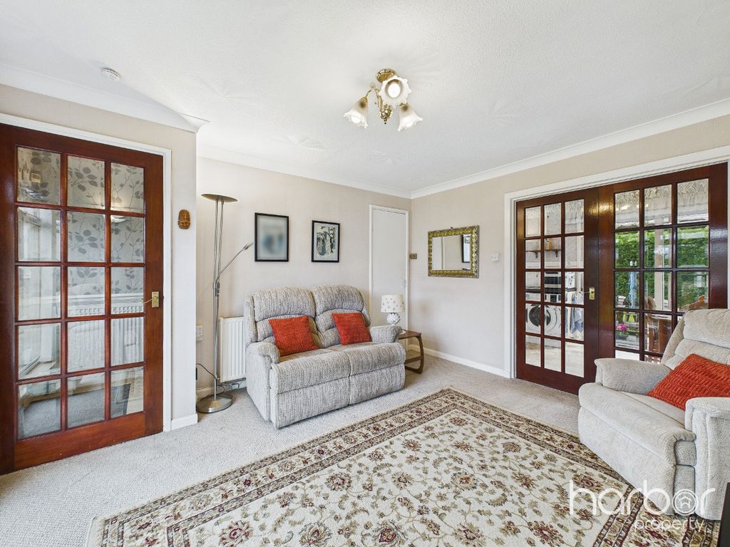 Property photo 3 of 17 4496506