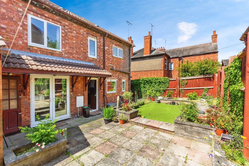 Property photo 1 of 17
