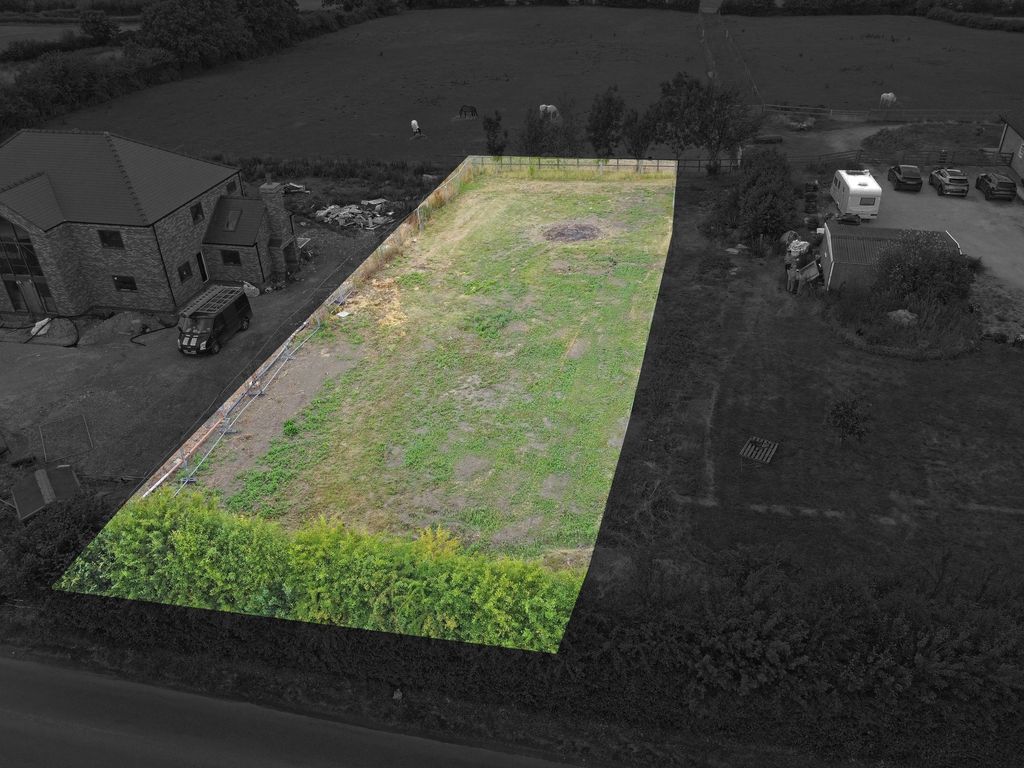 Property photo 1 of 4 Plot