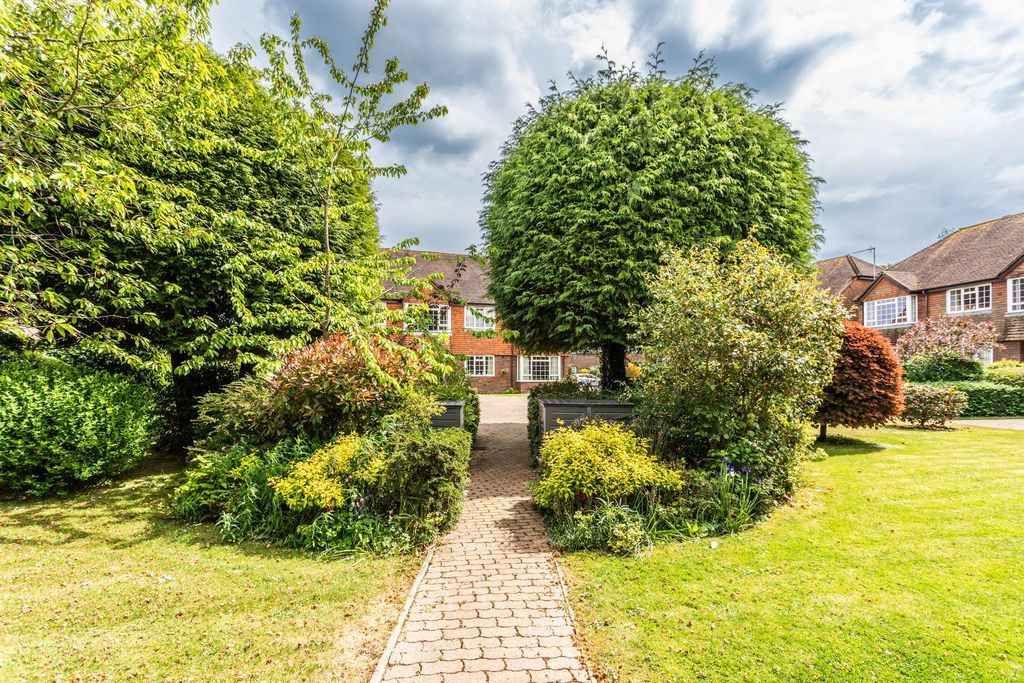 Property photo 3 of 11 Photo 6