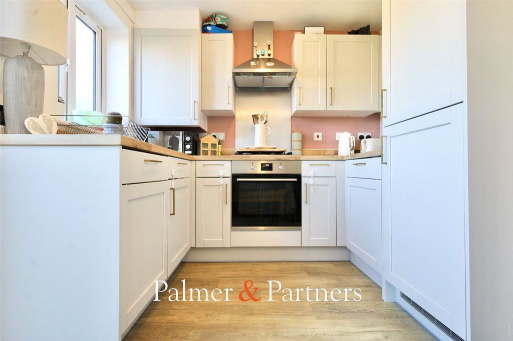 Property photo 2 of 12 Picture No. 09