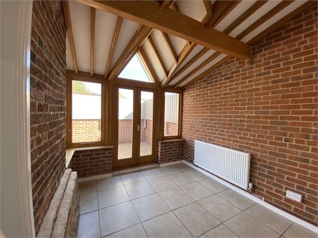 Property photo 3 of 11 Picture 3