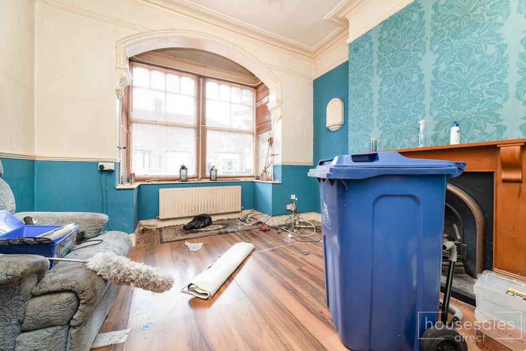 Property photo 2 of 16