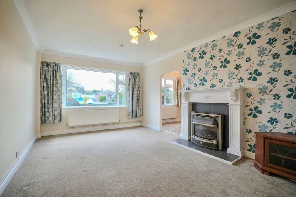 Property photo 2 of 24