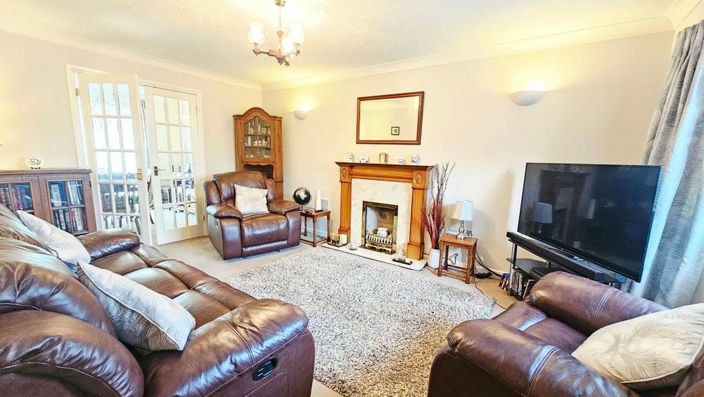 Property photo 3 of 35 Photo 10