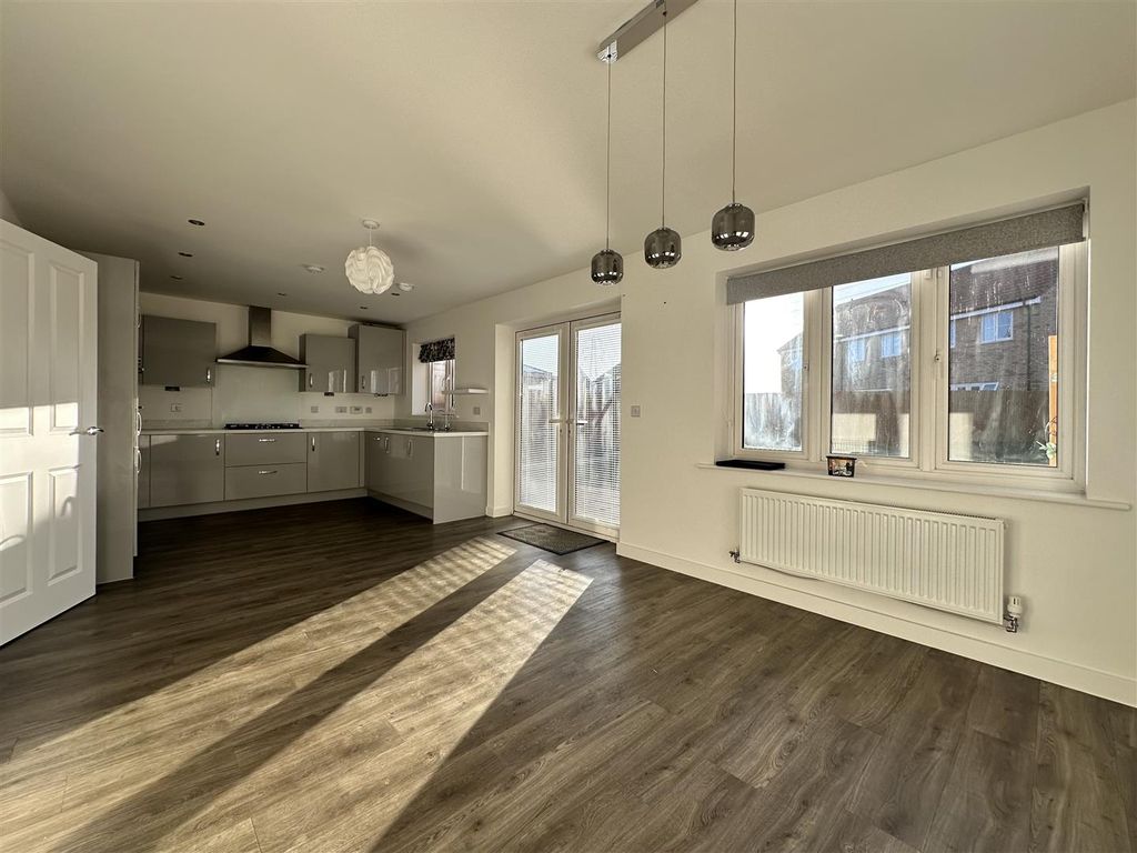 Property photo 3 of 18 Img_2369.Jpg