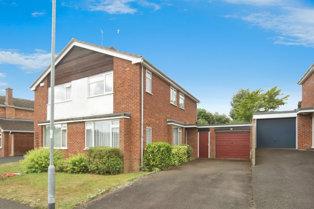 Property photo 1 of 17