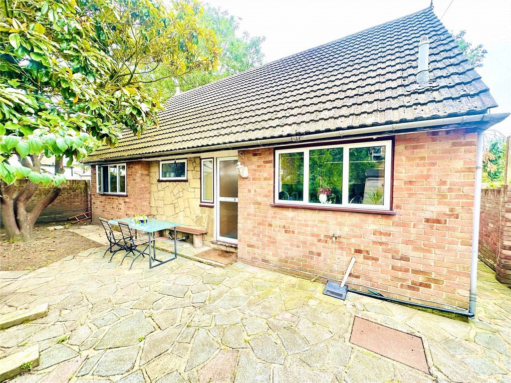 Property photo 1 of 16 Picture No. 15