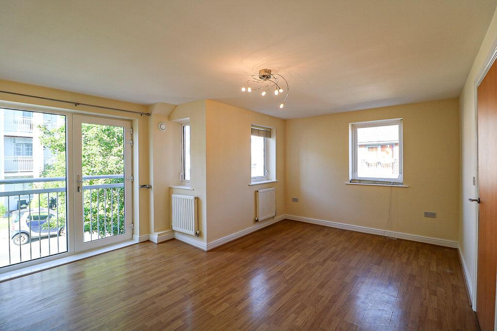 Property photo 3 of 13 Living Room