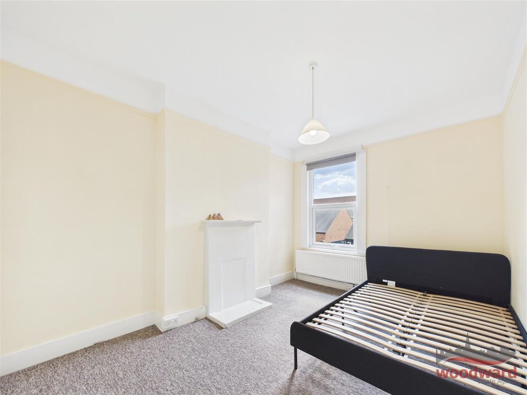 Property photo 3 of 6 Cam05267G0-Pr0239-Still004.Jpg
