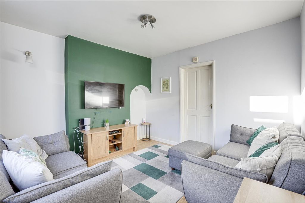 Property photo 2 of 15 6040.Jpg